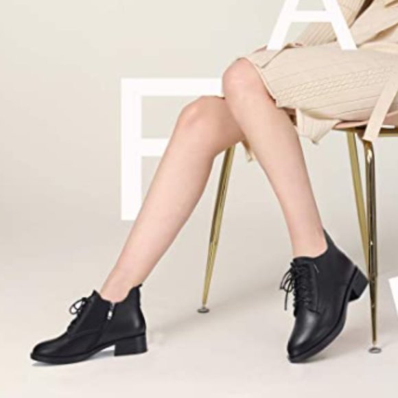 NWT Black Leather Doc Marten Style Combat Booties - Picture 3 of 5